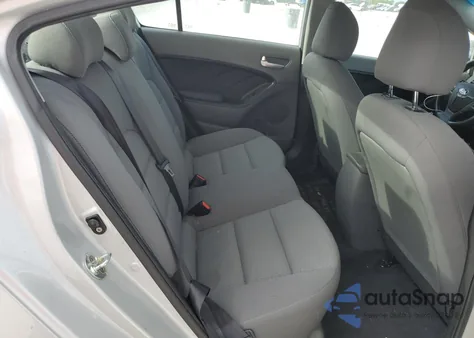 2017 Kia Forte Lx z USA, uszkodzony, nr VIN 3KPFK4A76HE056986